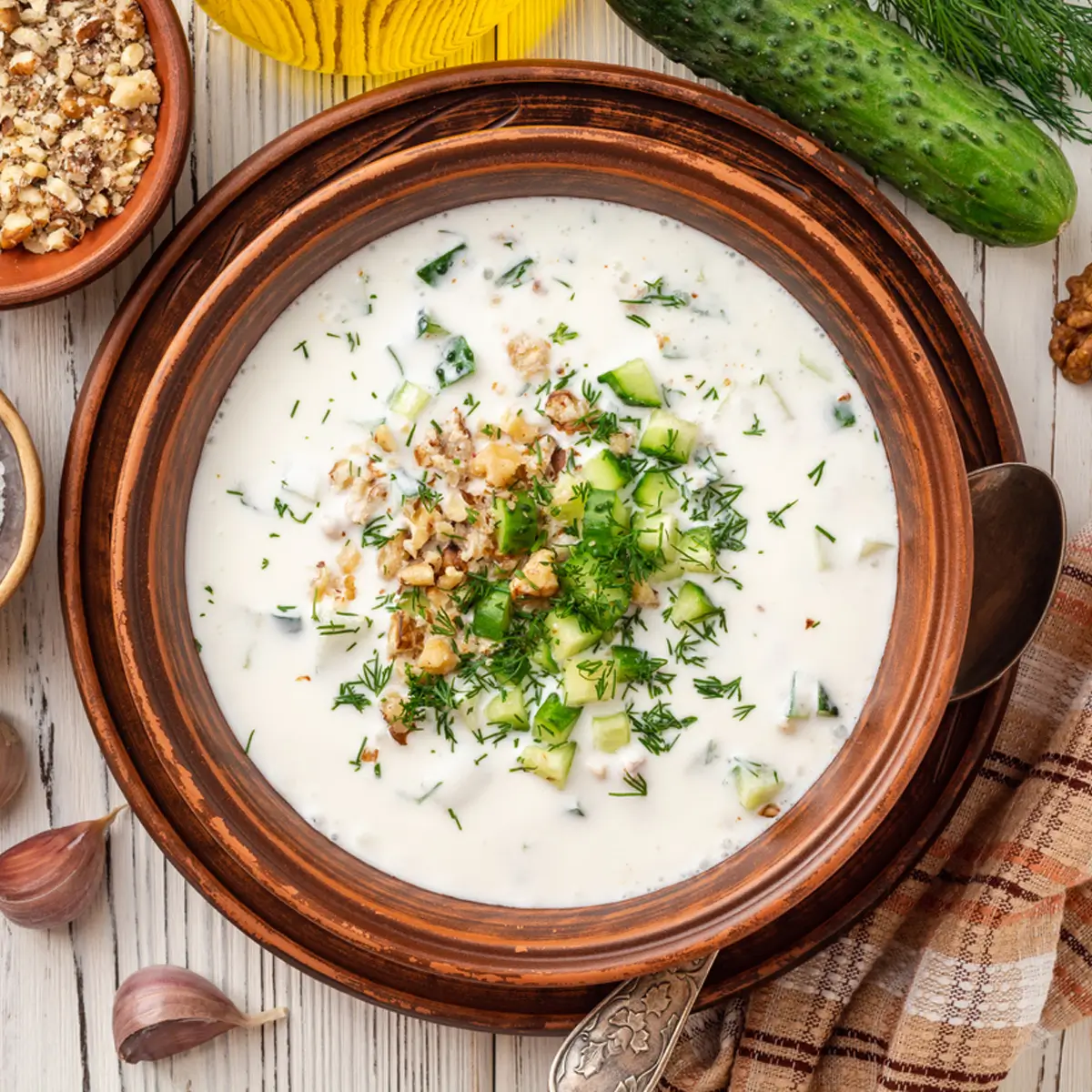 Soğuk Yoğurt Çorbası Tarifi