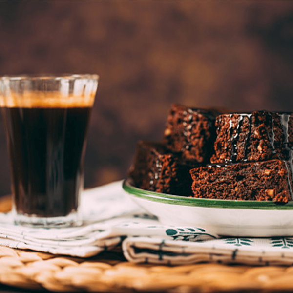 Espresso Macchiato Yanında Brownie Tarifi