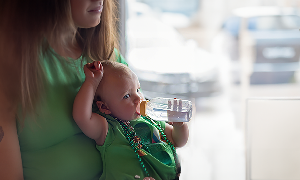 Sağlığı Her Şeyden Önemli: Bebeklerde Su Tüketimi Hakkında Bilmeniz Gerekenler