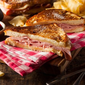 Monte Cristo Tost Tarifi