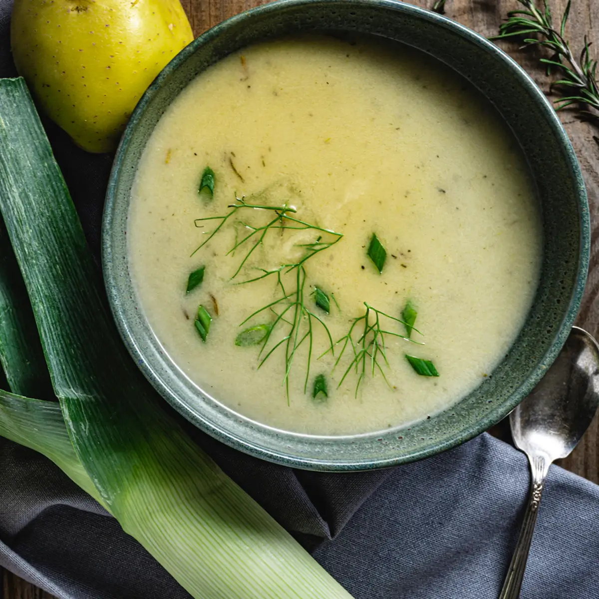 Patatesli Pırasa Çorbası Tarifi