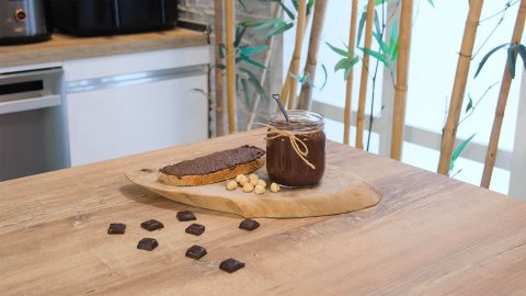 Ev Yapımı Sürülebilen Kahvaltılık Çikolata Nasıl Yapılır?