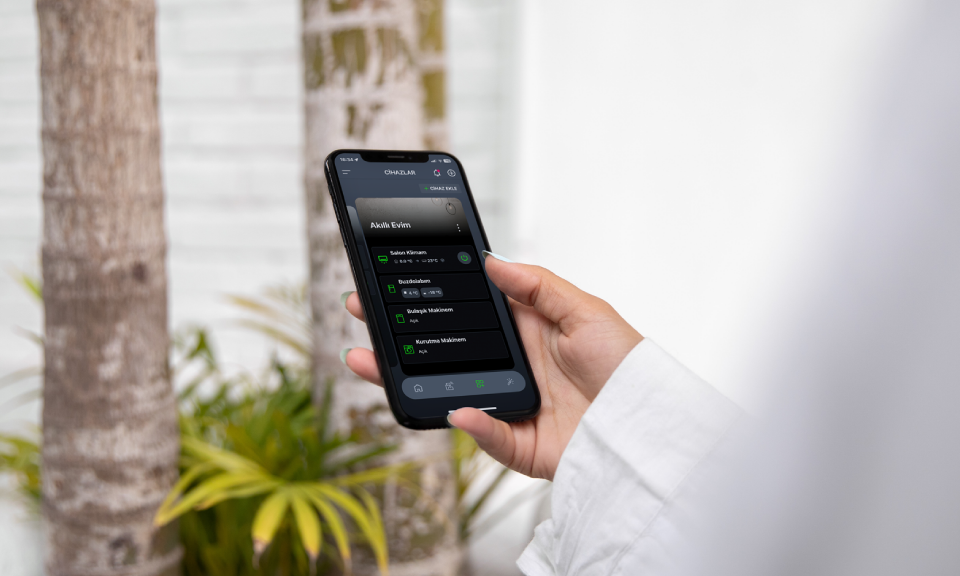 HomeWhiz: Akıllı Evler İçin Teknoloji ve Konforun Buluştuğu Platform
