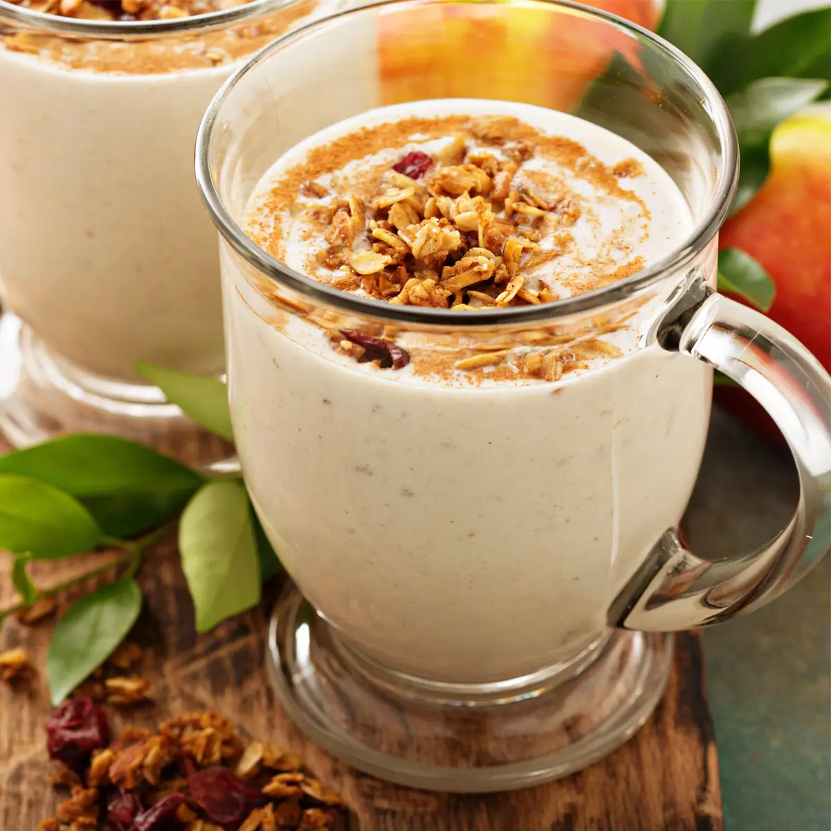Badem Sütlü Elmalı Smoothie