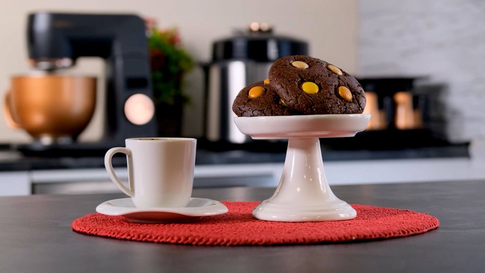 Rengarenk Şekerli Kakaolu Ve Bademli Kurabiye Tarifi