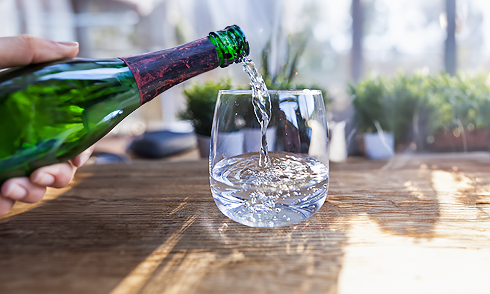 Arıtılmış Suyunuzun Kalitesi Düşmesin: Su Arıtma Cihazı Filtresi Nasıl Değiştirilir?