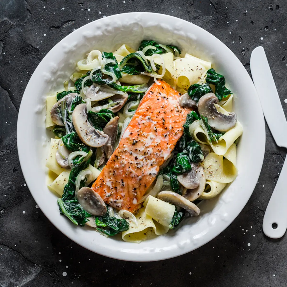 Kremalı Mantarlı Somon Tarifi