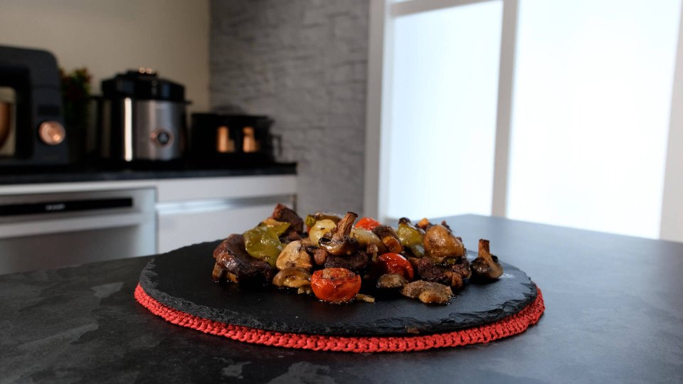 Fırında Sebzeli Biftek Tarifi