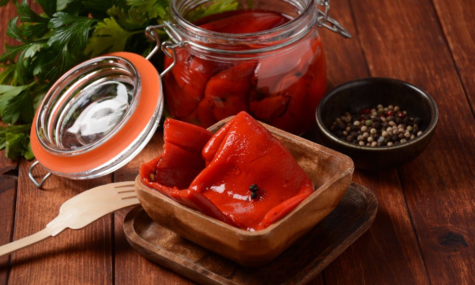 Kırmızı Biber Turşusu Tarifi