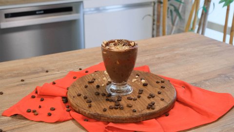 Fındıklı Dondurma ve Sürülebilir Çikolatalı Lungo Nasıl Yapılır?