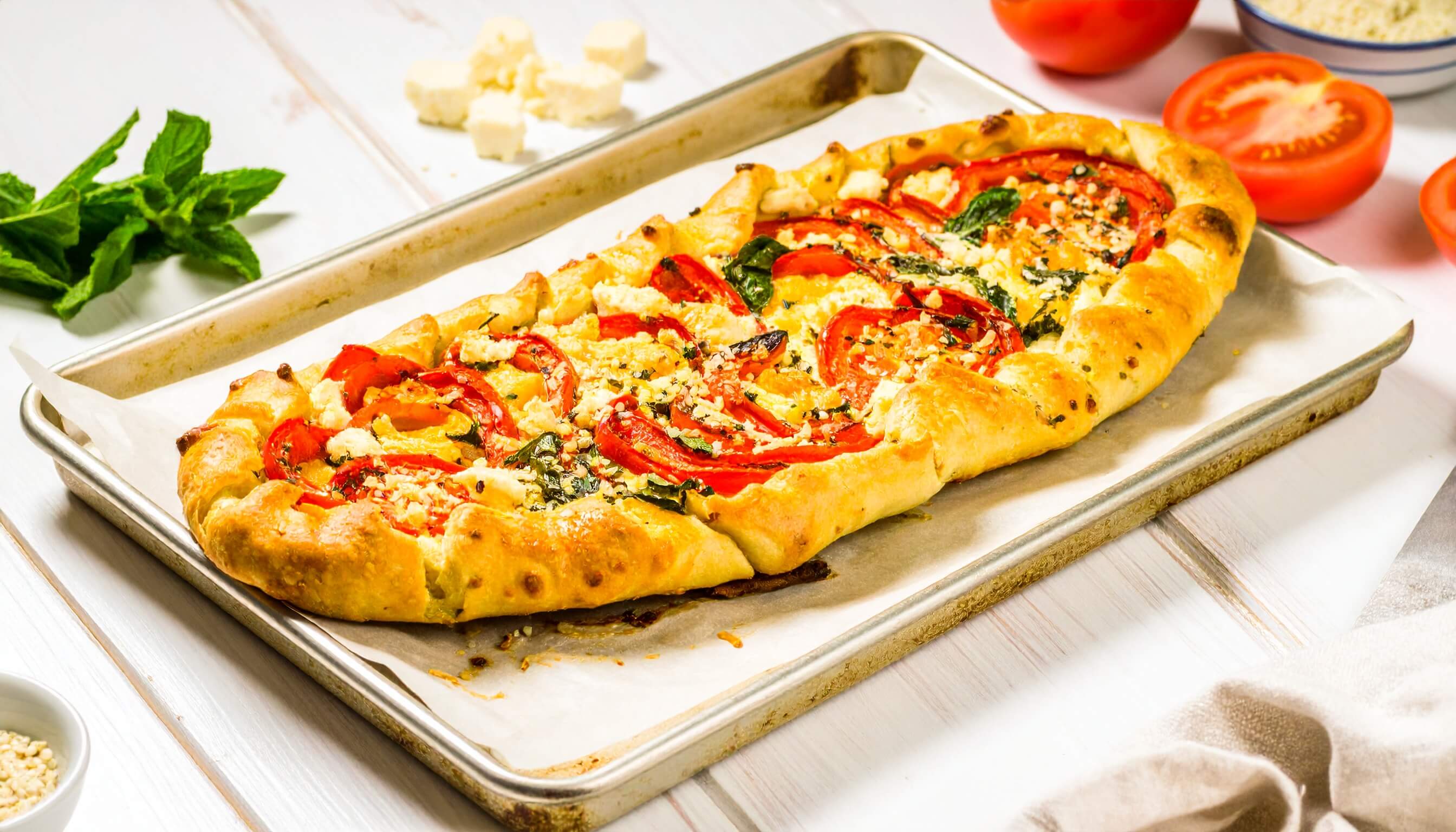 Fırında Biberli ve Peynirli Pide