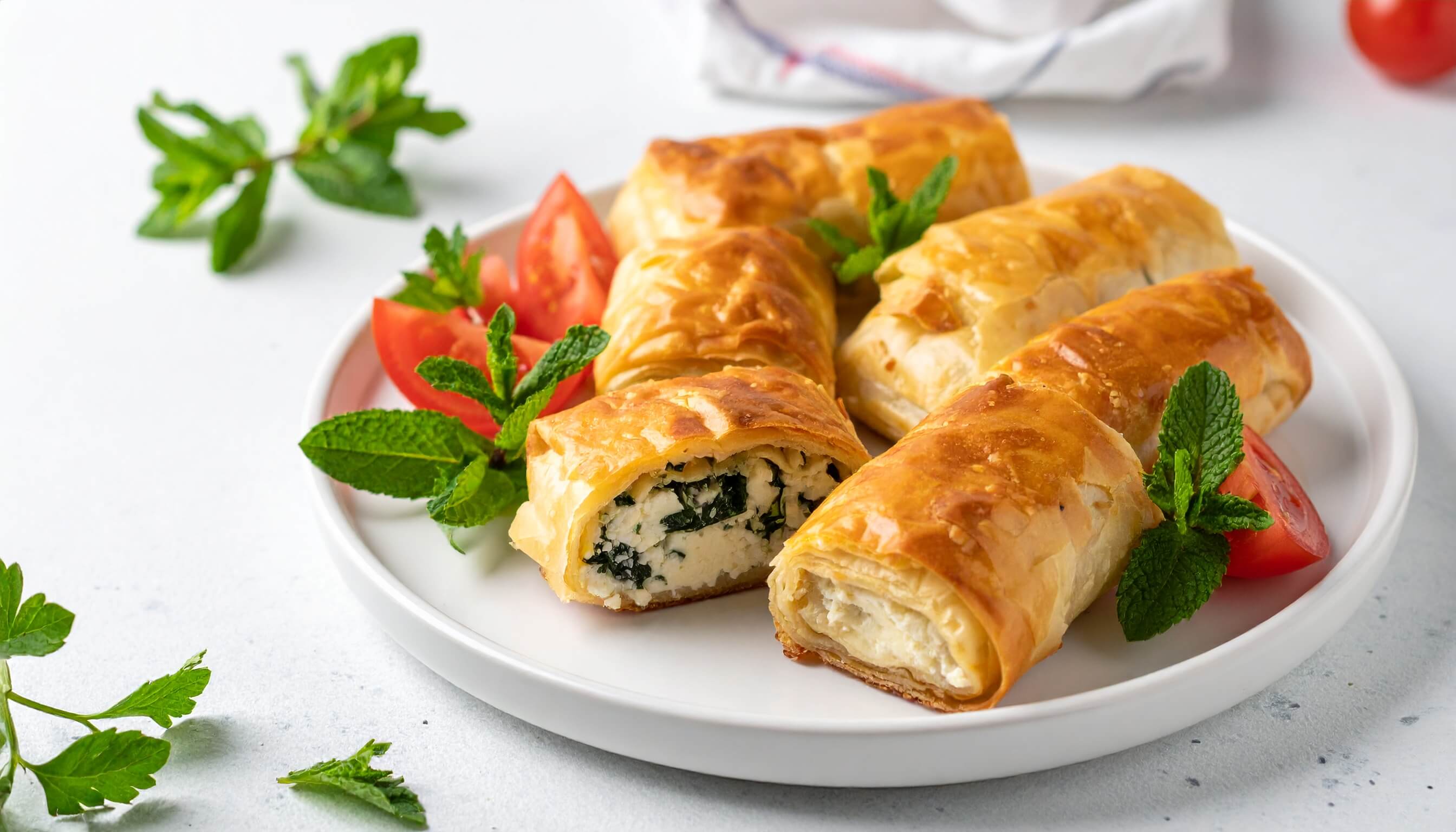 Fırında Baharatlı Çıtır Börek