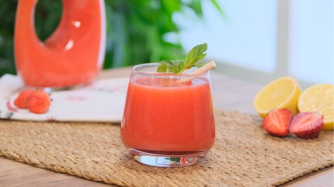 Çilekli Limonata Nasıl Yapılır?