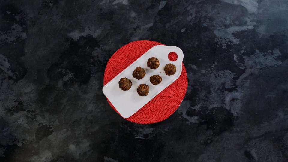 Fırında Cevizli Köfte Tarifi