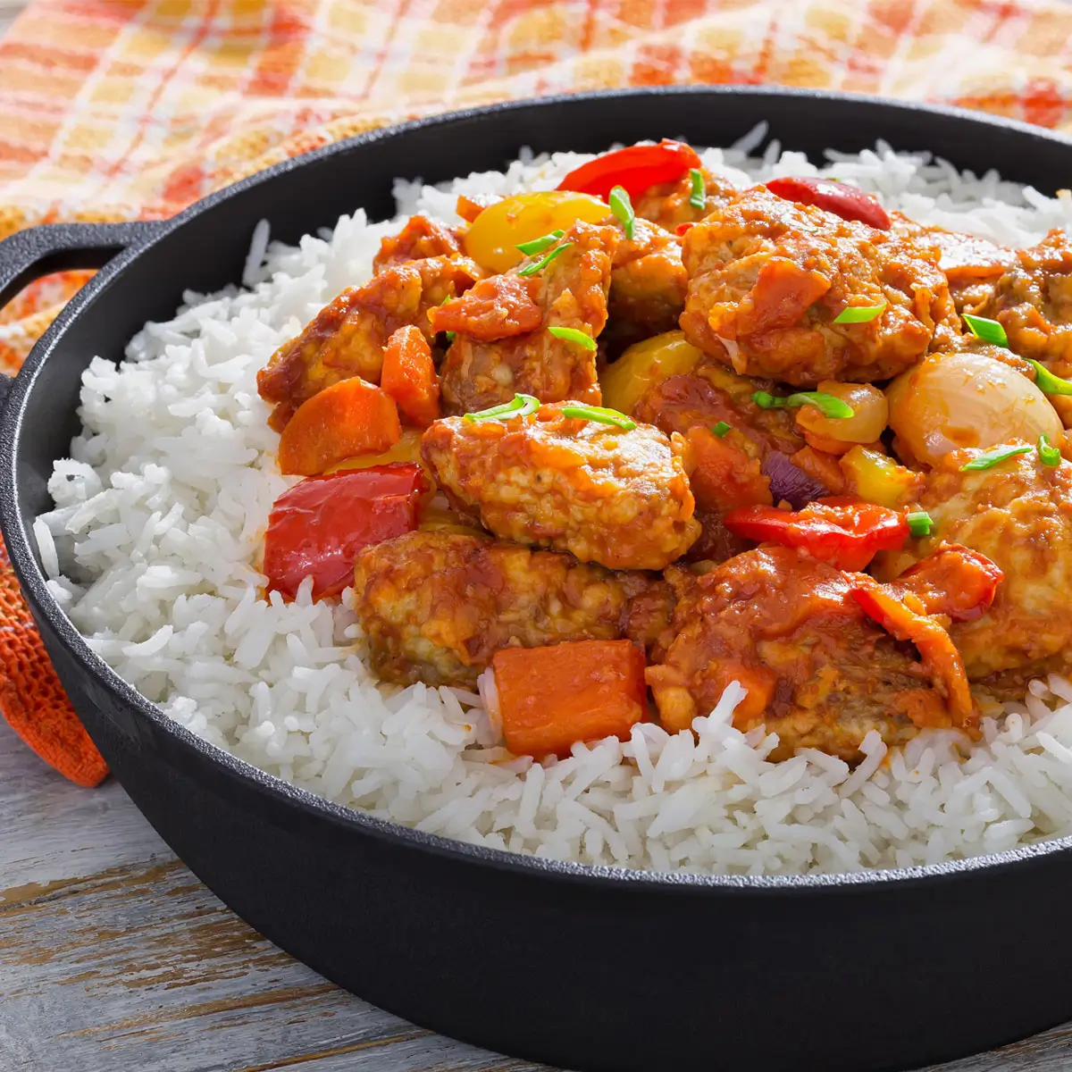 Tatlı Ekşi Soslu Tavuklu Pilav Tarifi