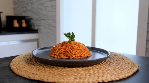 Salçalı Şehriye Pilavı Tarifi