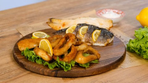 Kalamar Tempura ve Kızarmış Levrek Tarifi