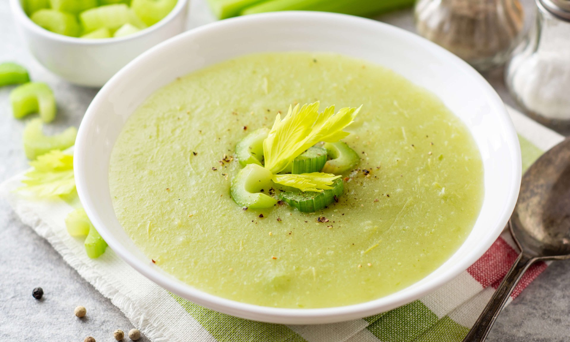 Kremalı Kereviz Çorbası Tarifi