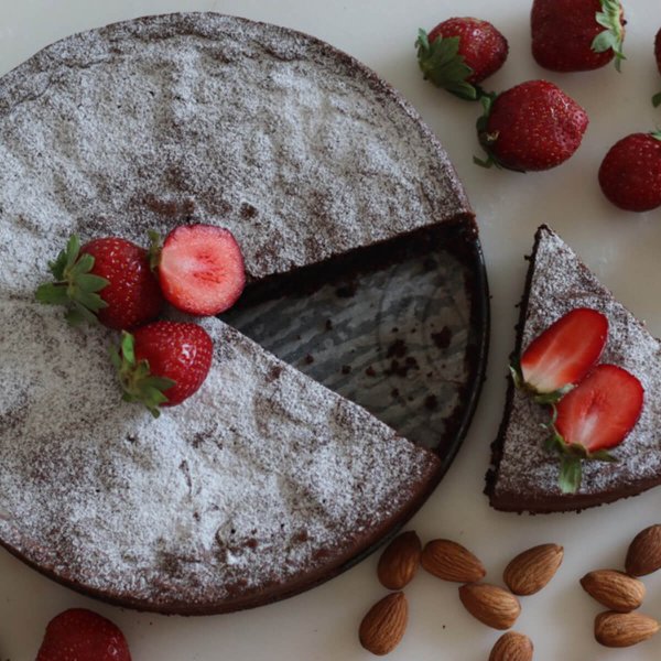 Unsuz İtalyan Çikolatalı Kek Tarifi