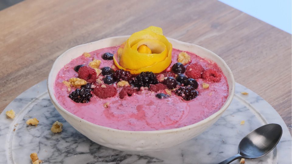 Orman Meyveli Smoothie Bowl Nasıl Yapılır?
